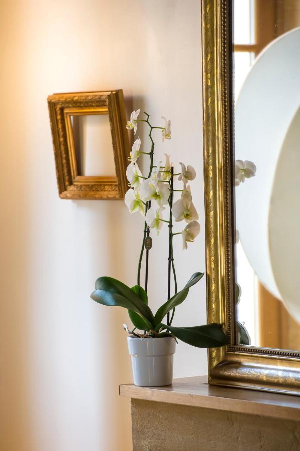 Suite Mana Ohana - Luxe Et Authenticite A 2 Pas De La Place Ducale Avec Parking Prive ชาร์เลอวิลล์-เมซิแยร์ ภายนอก รูปภาพ