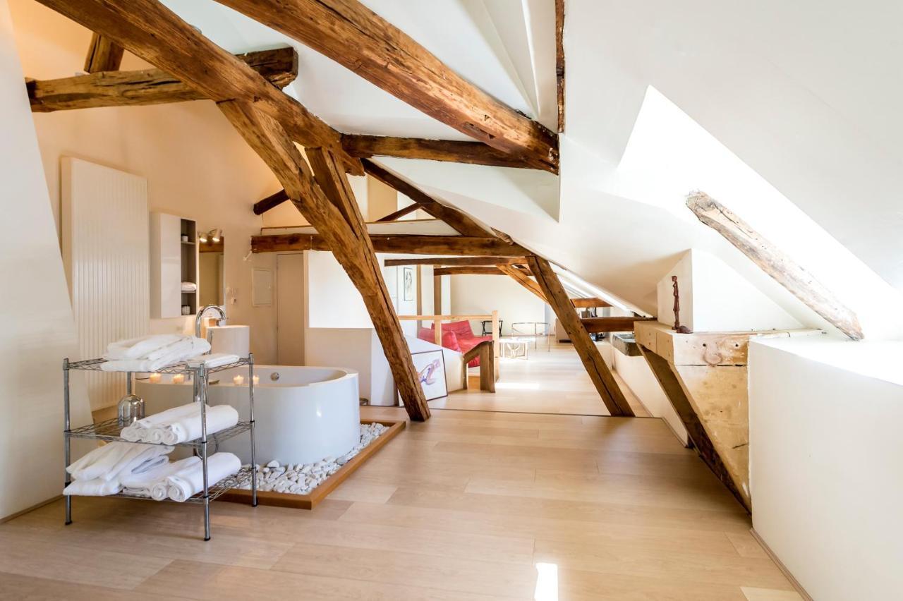 Suite Mana Ohana - Luxe Et Authenticite A 2 Pas De La Place Ducale Avec Parking Prive ชาร์เลอวิลล์-เมซิแยร์ ภายนอก รูปภาพ